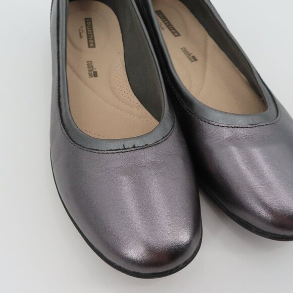 Clarks Collection Women 8.5 M Gray Shimmer Round Toe Ballet Flats Comfort Shoes - Picture 3 of 11